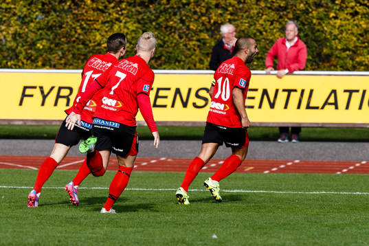 Trollhättans Josef Daoud jublar