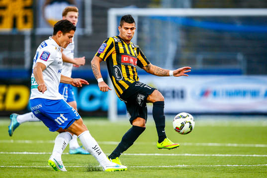 Norrköpings David Boo Wiklander och Häckens Paulo de