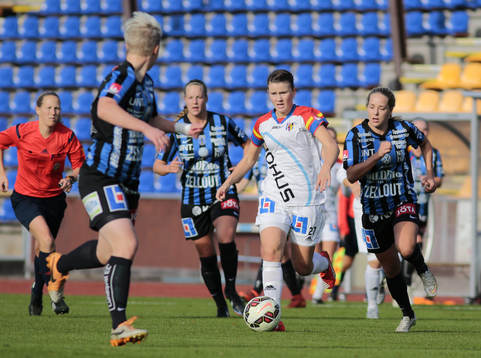 Hovås Billdals Frida Boriero i mitten i bild