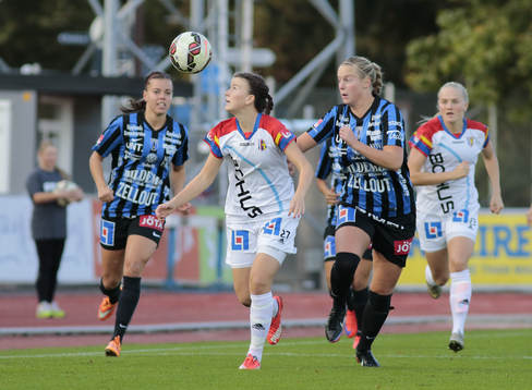 Hovås Billdals Frida Boriero i mitten i bild