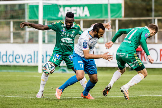 Ljungskiles Abdultaofik Ahmed (v)  och Värnamos Issam