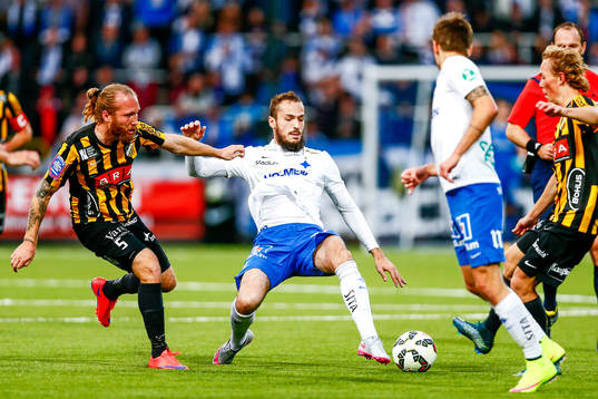 Häckens Emil Wahlström och Norrköpings Emir Kujovic