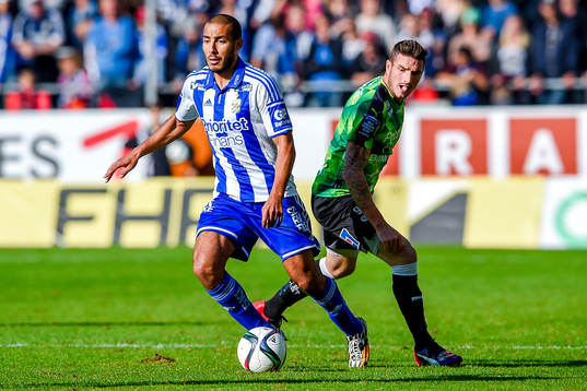 IFK Göteborgs Haitam Aleesami och Halmstads James Keene
