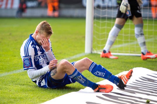 IFK Göteborgs Sebastian Eriksson deppar