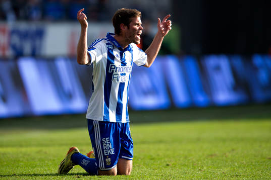 IFK Göteborgs Emil Salomonsson reagerar