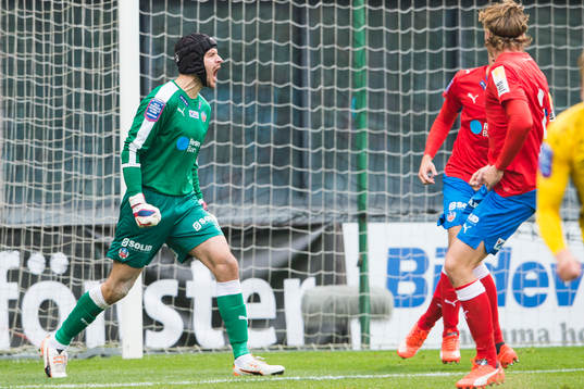 Helsingborgs målvakt Matt Pyzdrowski jublar