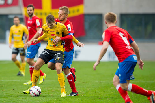 Elfsborgs Viktor Claesson och Helsingborgs Johan Mårtensson