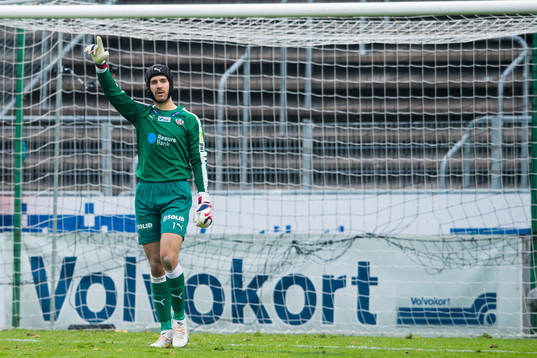 Helsingborgs målvakt Matt Pyzdrowski jublar