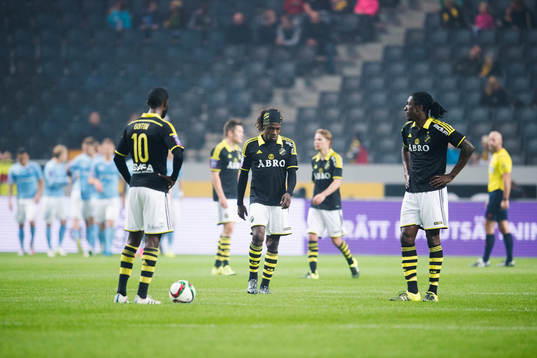 s Henok Goitom, Mohamed Bangura och Dickson Etuhu deppar