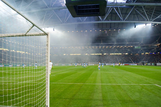 Rökfyllt Friends arena
