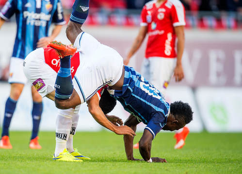 Kalmars Ismael Silva Lima och Djurgårdens Sam Johnson