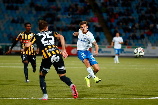 Skott av Norrköpings Arnor Ingvi Traustason