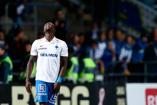 Norrköpings Alhaji Kamara firar