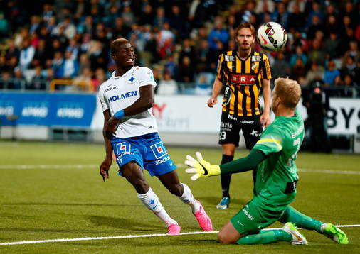 Norrköpings Alhaji Kamara och , Häckens Simon Sandberg