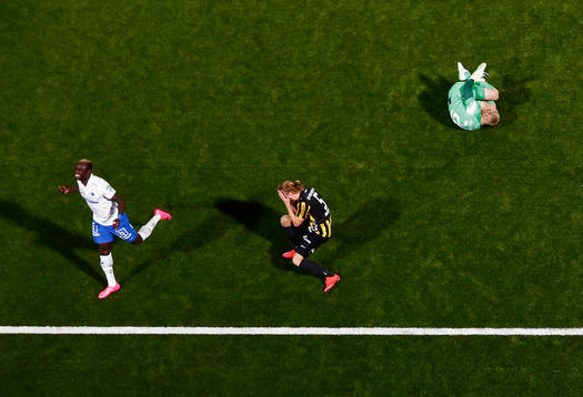Norrköpings Alhaji Kamara jublar