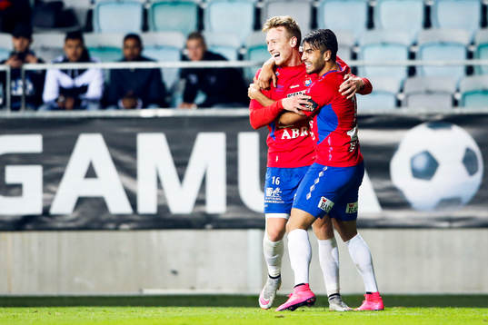 Örgrytes Sebastian Olsson jublar