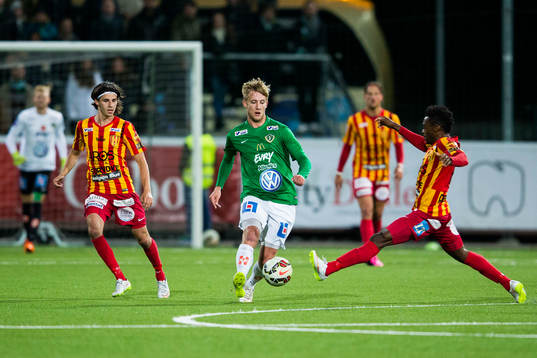Syrianskas Stefan Ilic och Success Chimankpa Nwosu