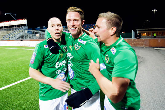 Jönköpings Tommy Thelin jublar
