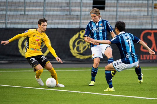 Elfsborgs Liridon Gashi och Djurgårdens Tim Björkström