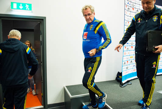 Sveriges förbundskapten Erik Hamrén lämnar en