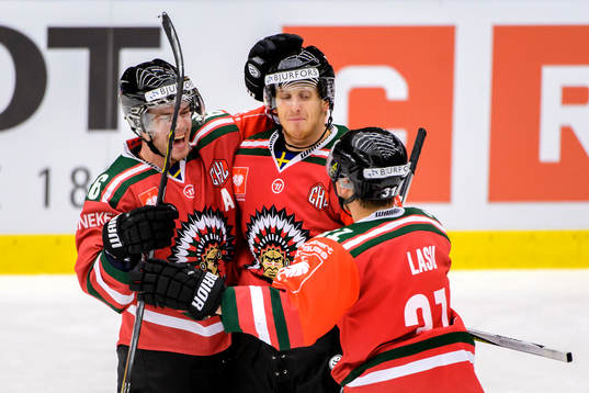 Frölundas Oscar Fantenberg och Pontus Widerström jublar