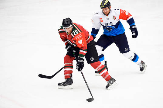 Frölundas Joel Lundqvist  och Ingolstadts Patrick McNeill
