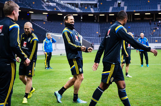 Zlatan Ibrahimovic skrattar