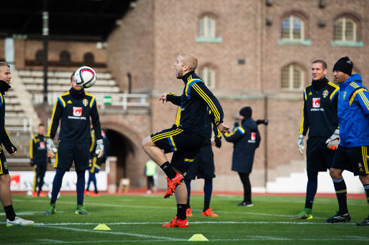 Anton Tinnerholm skriker till