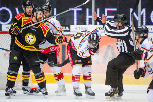 Luleås Jacob Lagace har ont