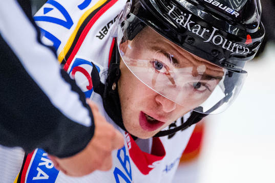 Luleås Johan Forsberg inväntar tekning