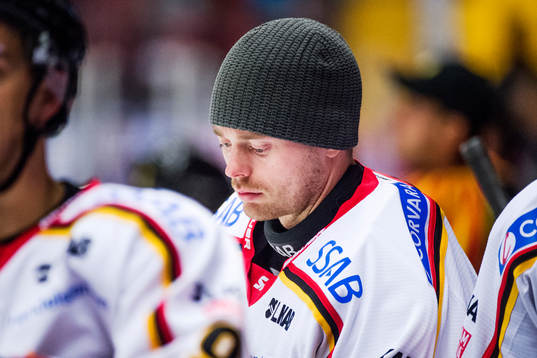 Luleås målvakt Daniel Larsson deppar