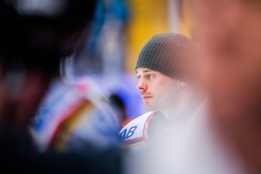 Luleås målvakt Daniel Larsson deppar