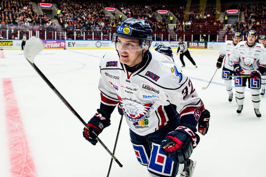 Linköpings Carl Dahlström jublar