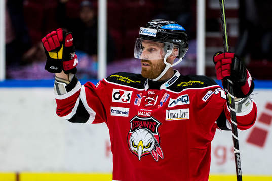 Malmö Redhawks Jens Olsson jublar