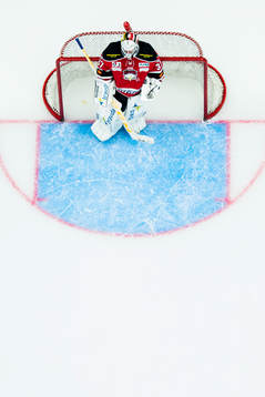 Malmö Redhawks målvakt Jonas Gunnarsson deppar