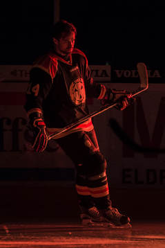 Brynäs Johan Alcén före ishockeymatchen i SHL mellan