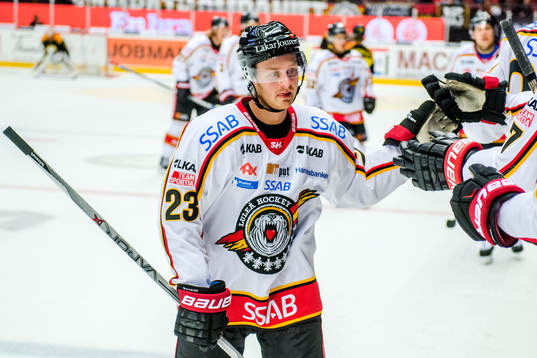 Luleås Lucas Wallmark jublar