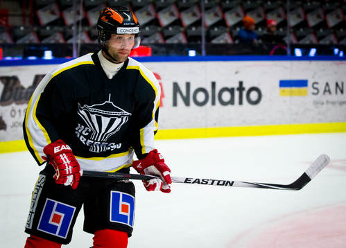 Örebros Henrik Löwdahl i jubeleumtröja då Örebro firar