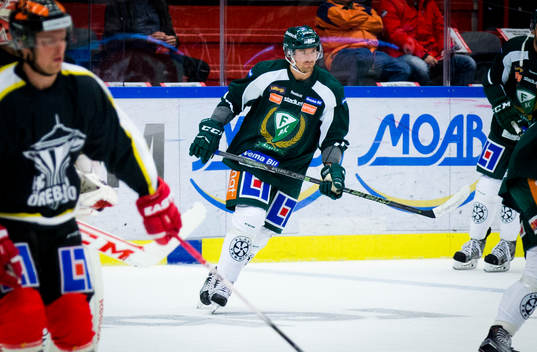 Förra Örebrospelare Färjestads Tomas Skogs