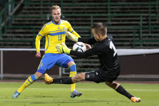 Bläddra bland fler bilder av Fotboll, U21, EM-kval, Sverige - Estland