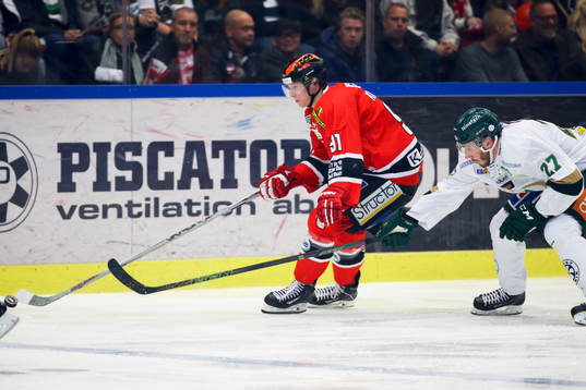 Örebros Jakub Krejcik och Färjestads John Persson