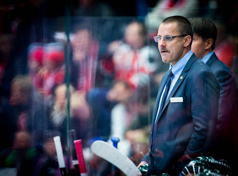 Färjestads tränare Tommy Samuelsson deppar