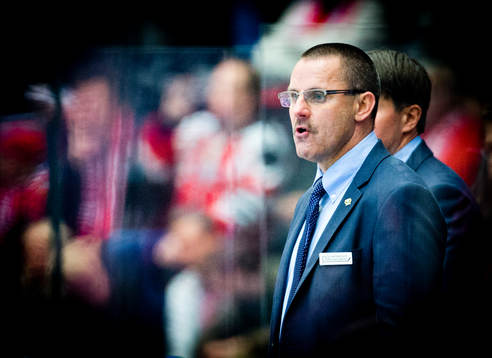 Färjestads tränare Tommy Samuelsson deppar