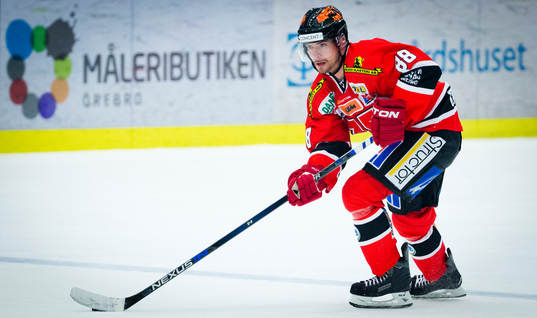 Örebros Jakub Petruzalek