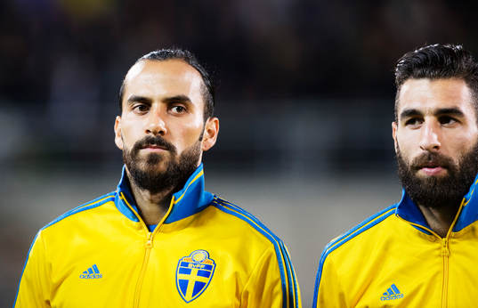 Sveriges Erkan Zengin och Jimmy Durmaz