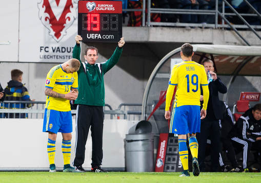 Sveriges John Guidetti byts in istället för Marcus Berg