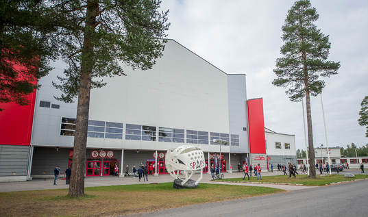 Timrå isstadion exteriör innan ishockeymatchen i