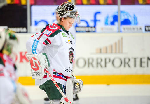 Frölundas målvakt Lars Johansson före ishockeymatchen i