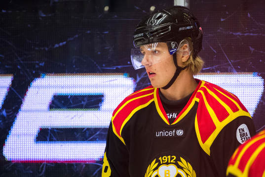 Brynäs Hampus Eriksson före ishockeymatchen i SHL mellan
