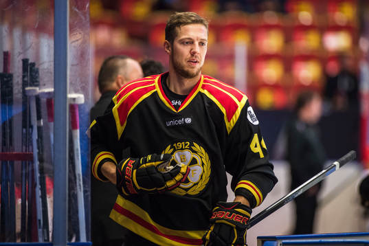 Brynäs Jacob Blomqvist före ishockeymatchen i SHL mellan